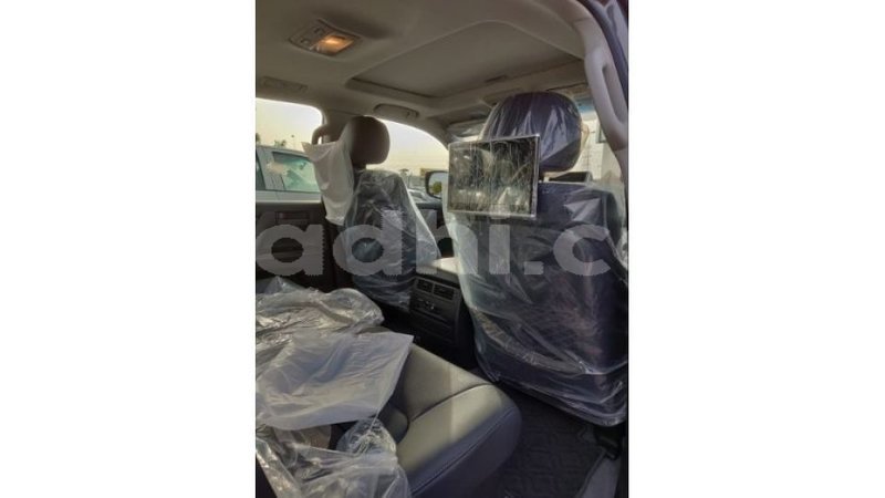 Big with watermark toyota land cruiser somalia import dubai 2796