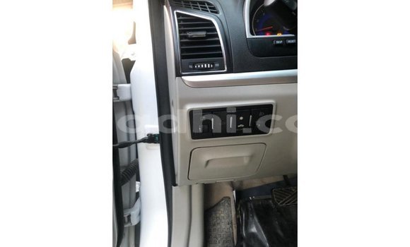 Imported Geely Emgrand 7 White Makiinaa iti Import - Dubai keessatti Somalia keessatti Imported Geely Emgrand 7 White Makiinaa iti Import - Dubai keessatti Somalia keessatti