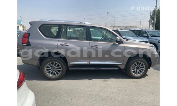 Imported Toyota Prado Brown Makiinaa iti Import - Dubai keessatti Somalia keessatti Imported Toyota Prado Brown Makiinaa iti Import - Dubai keessatti Somalia keessatti