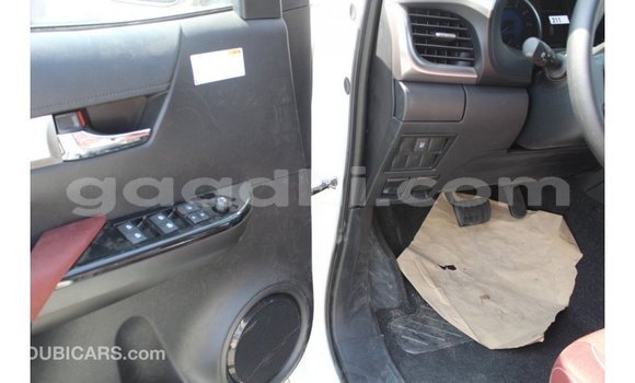 اشتري Imported Toyota Hilux أبيض سيارة في Import - Dubai في الصومال اشتري Imported Toyota Hilux أبيض سيارة في Import - Dubai في الصومال