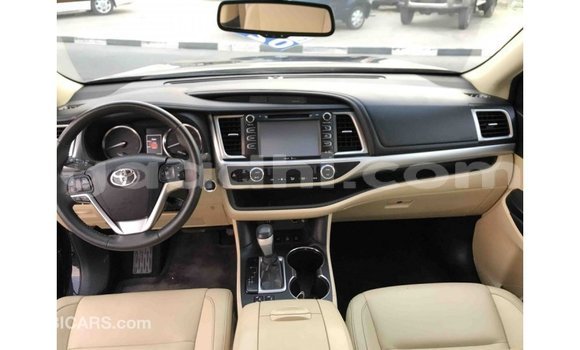اشتري Imported Toyota Highlander أسود سيارة في Import - Dubai في الصومال اشتري Imported Toyota Highlander أسود سيارة في Import - Dubai في الصومال