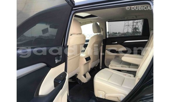 اشتري Imported Toyota Highlander أسود سيارة في Import - Dubai في الصومال اشتري Imported Toyota Highlander أسود سيارة في Import - Dubai في الصومال
