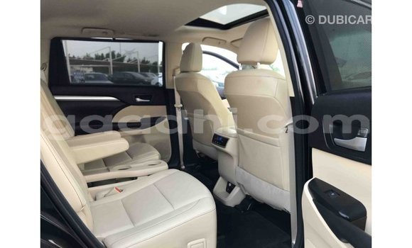 اشتري Imported Toyota Highlander أسود سيارة في Import - Dubai في الصومال اشتري Imported Toyota Highlander أسود سيارة في Import - Dubai في الصومال