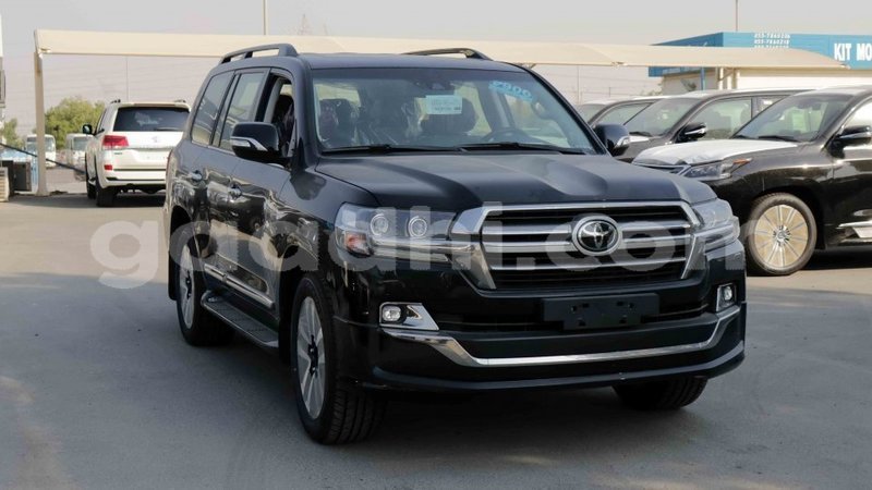 Big with watermark toyota land cruiser somalia import dubai 2802