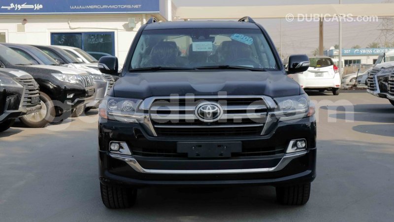 Big with watermark toyota land cruiser somalia import dubai 2802