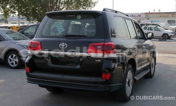 اشتري Imported Toyota Land Cruiser أسود سيارة في Import - Dubai في الصومال اشتري Imported Toyota Land Cruiser أسود سيارة في Import - Dubai في الصومال