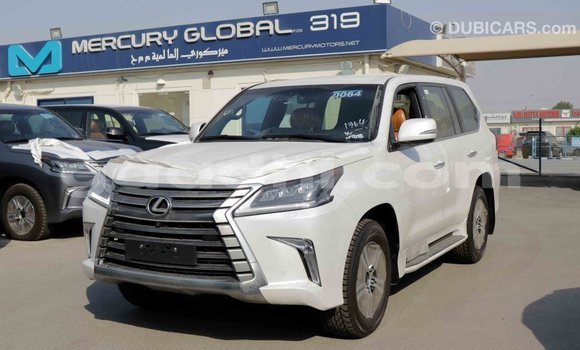 Imported Lexus LX White Makiinaa iti Import - Dubai keessatti Somalia keessatti Imported Lexus LX White Makiinaa iti Import - Dubai keessatti Somalia keessatti