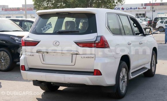 Imported Lexus LX White Makiinaa iti Import - Dubai keessatti Somalia keessatti Imported Lexus LX White Makiinaa iti Import - Dubai keessatti Somalia keessatti