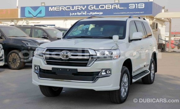 Imported Toyota Land Cruiser White Makiinaa iti Import - Dubai keessatti Somalia keessatti Imported Toyota Land Cruiser White Makiinaa iti Import - Dubai keessatti Somalia keessatti