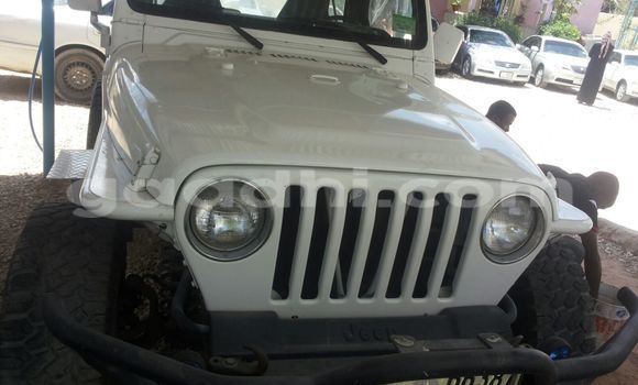 Nunua Ilio tumika Jeep Compass Nyeupe Gari ndani ya Mogadishu nchini Somalia Nunua Ilio tumika Jeep Compass Nyeupe Gari ndani ya Mogadishu nchini Somalia