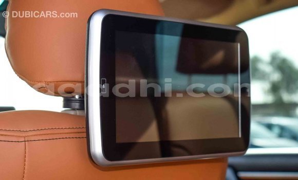 اشتري Imported Toyota Land Cruiser أبيض سيارة في Import - Dubai في الصومال اشتري Imported Toyota Land Cruiser أبيض سيارة في Import - Dubai في الصومال