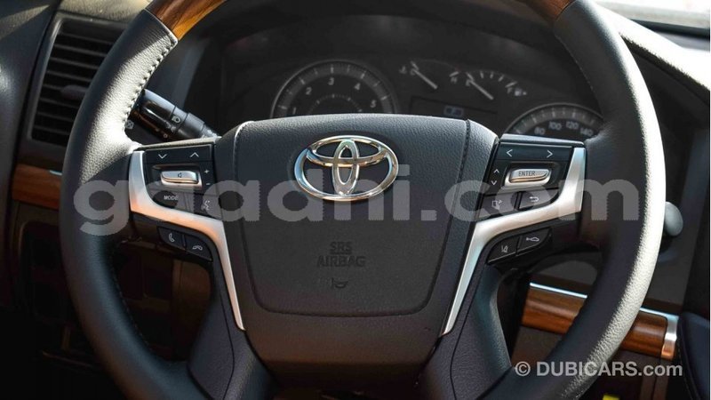 Big with watermark toyota land cruiser somalia import dubai 2815