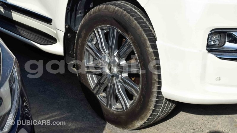 Big with watermark toyota land cruiser somalia import dubai 2815