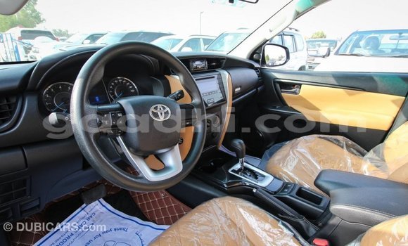 Imported Toyota Fortuner White Makiinaa iti Import - Dubai keessatti Somalia keessatti Imported Toyota Fortuner White Makiinaa iti Import - Dubai keessatti Somalia keessatti
