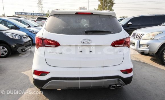 Imported Hyundai Santa Fe White Makiinaa iti Import - Dubai keessatti Somalia keessatti Imported Hyundai Santa Fe White Makiinaa iti Import - Dubai keessatti Somalia keessatti