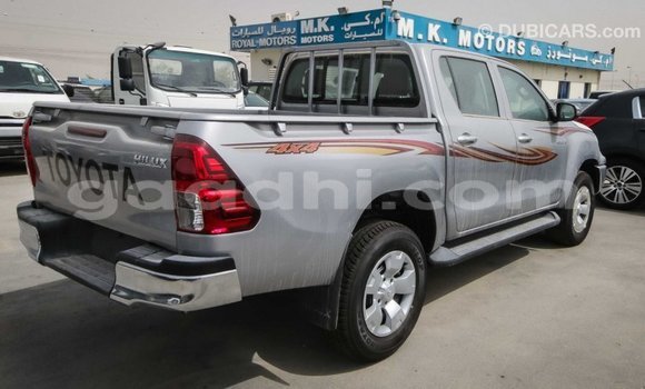 اشتري Imported Toyota Hilux آخر سيارة في Import - Dubai في الصومال اشتري Imported Toyota Hilux آخر سيارة في Import - Dubai في الصومال