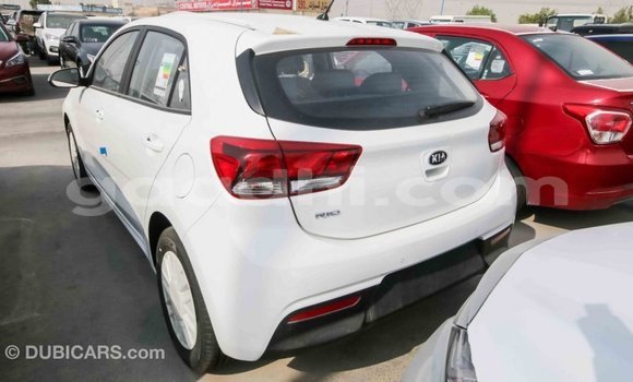 Imported Kia Rio White Makiinaa iti Import - Dubai keessatti Somalia keessatti Imported Kia Rio White Makiinaa iti Import - Dubai keessatti Somalia keessatti