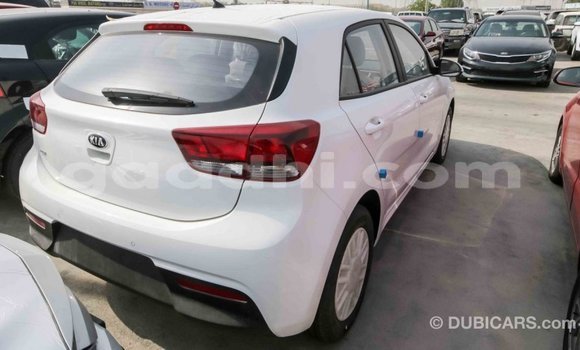 Imported Kia Rio White Makiinaa iti Import - Dubai keessatti Somalia keessatti Imported Kia Rio White Makiinaa iti Import - Dubai keessatti Somalia keessatti