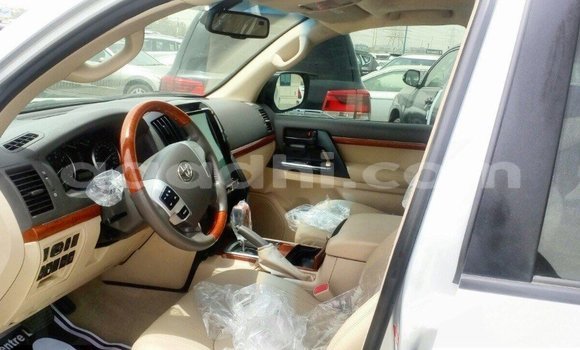 Acheter Import Voiture Toyota Land Cruiser Autre à Import - Dubai, Somalie Acheter Import Voiture Toyota Land Cruiser Autre à Import - Dubai, Somalie
