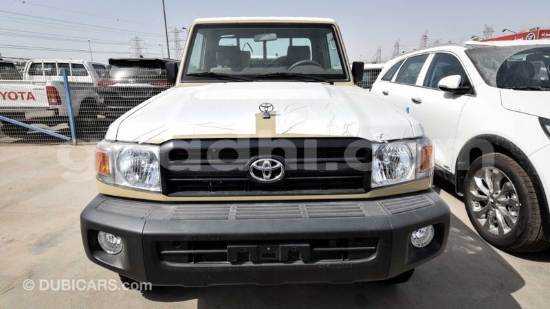 Big with watermark toyota land cruiser somalia import dubai 2826