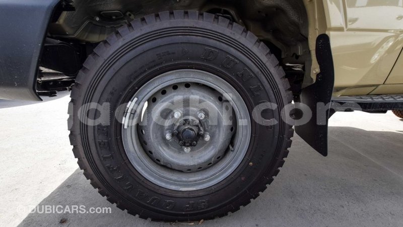 Big with watermark toyota land cruiser somalia import dubai 2826