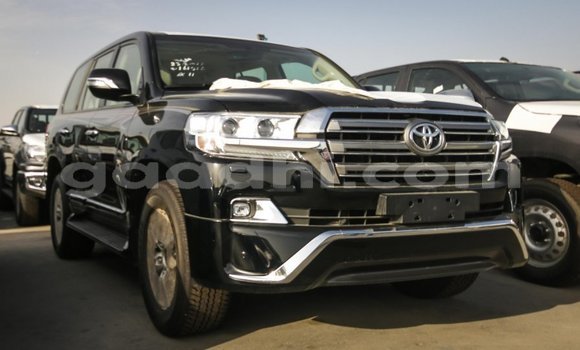 Imported Toyota Land Cruiser Black Makiinaa iti Import - Dubai keessatti Somalia keessatti Imported Toyota Land Cruiser Black Makiinaa iti Import - Dubai keessatti Somalia keessatti