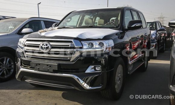 Imported Toyota Land Cruiser Black Makiinaa iti Import - Dubai keessatti Somalia keessatti Imported Toyota Land Cruiser Black Makiinaa iti Import - Dubai keessatti Somalia keessatti