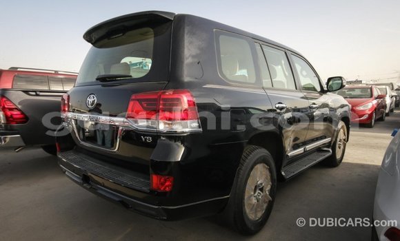 Imported Toyota Land Cruiser Black Makiinaa iti Import - Dubai keessatti Somalia keessatti Imported Toyota Land Cruiser Black Makiinaa iti Import - Dubai keessatti Somalia keessatti