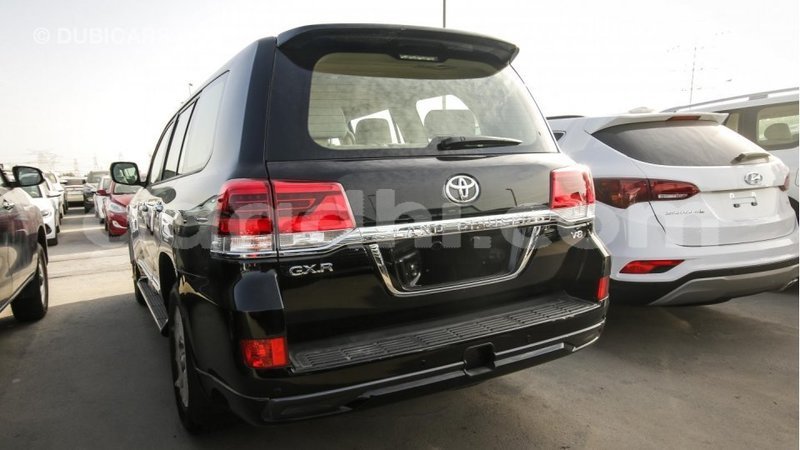 Big with watermark toyota land cruiser somalia import dubai 2828