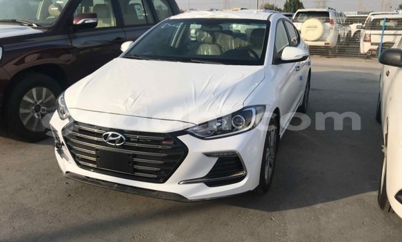 ይግዙ Imported Hyundai Elantra ነጭ መኪና በ Import - Dubai በ ሶማሊያ ይግዙ Imported Hyundai Elantra ነጭ መኪና በ Import - Dubai በ ሶማሊያ