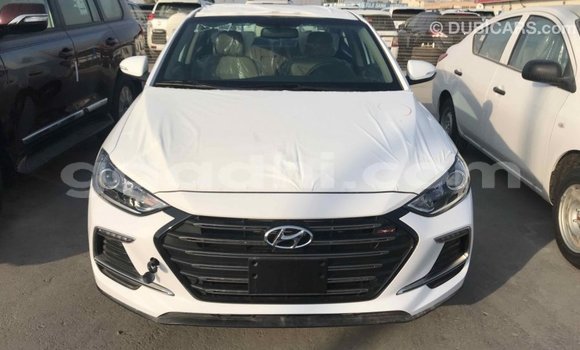 ይግዙ Imported Hyundai Elantra ነጭ መኪና በ Import - Dubai በ ሶማሊያ ይግዙ Imported Hyundai Elantra ነጭ መኪና በ Import - Dubai በ ሶማሊያ