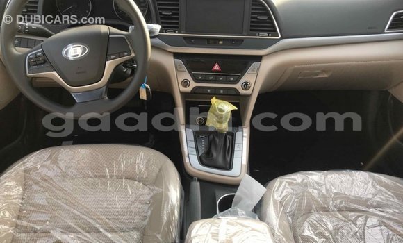 ይግዙ Imported Hyundai Elantra ነጭ መኪና በ Import - Dubai በ ሶማሊያ ይግዙ Imported Hyundai Elantra ነጭ መኪና በ Import - Dubai በ ሶማሊያ