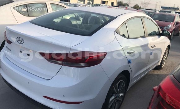 ይግዙ Imported Hyundai Elantra ነጭ መኪና በ Import - Dubai በ ሶማሊያ ይግዙ Imported Hyundai Elantra ነጭ መኪና በ Import - Dubai በ ሶማሊያ