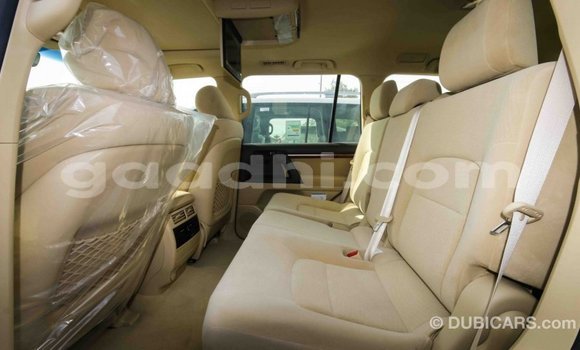 Imported Toyota Land Cruiser Other Makiinaa iti Import - Dubai keessatti Somalia keessatti Imported Toyota Land Cruiser Other Makiinaa iti Import - Dubai keessatti Somalia keessatti