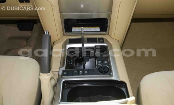 Imported Toyota Land Cruiser Other Makiinaa iti Import - Dubai keessatti Somalia keessatti Imported Toyota Land Cruiser Other Makiinaa iti Import - Dubai keessatti Somalia keessatti