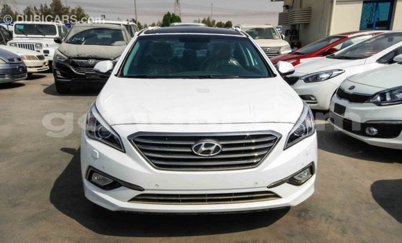 Imported Hyundai Sonata White Makiinaa iti Import - Dubai keessatti Somalia keessatti Imported Hyundai Sonata White Makiinaa iti Import - Dubai keessatti Somalia keessatti