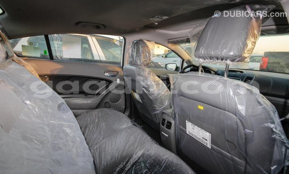 Imported Kia Cerato White Makiinaa iti Import - Dubai keessatti Somalia keessatti Imported Kia Cerato White Makiinaa iti Import - Dubai keessatti Somalia keessatti