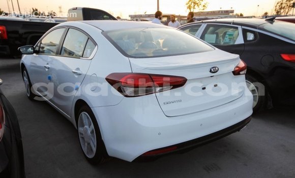 Imported Kia Cerato White Makiinaa iti Import - Dubai keessatti Somalia keessatti Imported Kia Cerato White Makiinaa iti Import - Dubai keessatti Somalia keessatti
