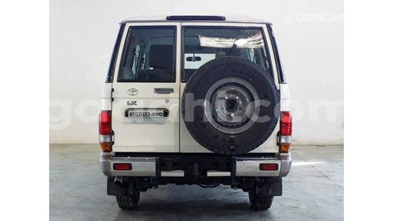 Big with watermark toyota land cruiser somalia import dubai 2841