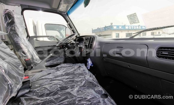 اشتري Imported Hyundai Accent أبيض سيارة في Import - Dubai في الصومال اشتري Imported Hyundai Accent أبيض سيارة في Import - Dubai في الصومال