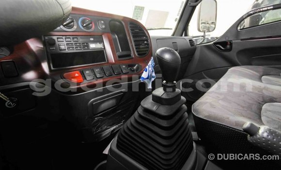 Imported Hyundai Accent White Makiinaa iti Import - Dubai keessatti Somalia keessatti Imported Hyundai Accent White Makiinaa iti Import - Dubai keessatti Somalia keessatti