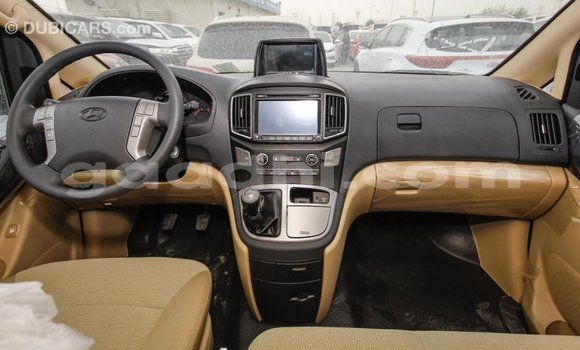 اشتري Imported Hyundai Accent أبيض سيارة في Import - Dubai في الصومال اشتري Imported Hyundai Accent أبيض سيارة في Import - Dubai في الصومال