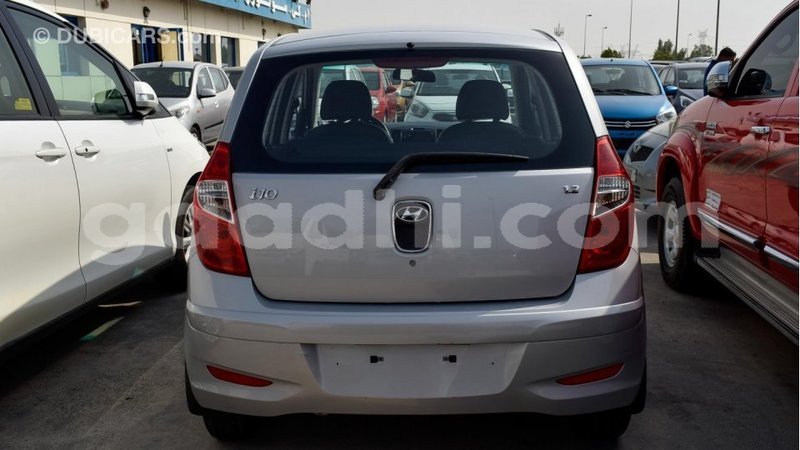 Big with watermark hyundai i10 somalia import dubai 2853