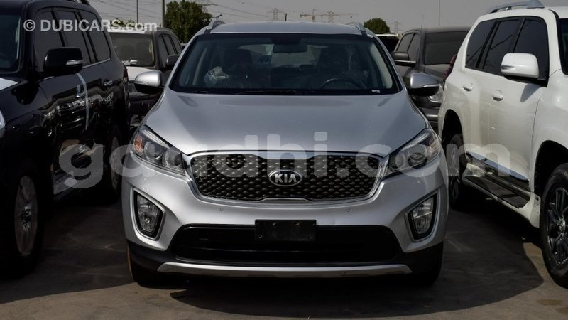 Big with watermark kia sorento somalia import dubai 2855