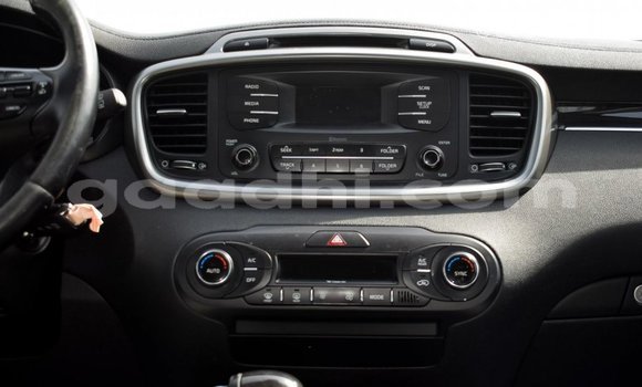 Acheter Import Voiture Kia Sorento Autre à Import - Dubai, Somalie Acheter Import Voiture Kia Sorento Autre à Import - Dubai, Somalie