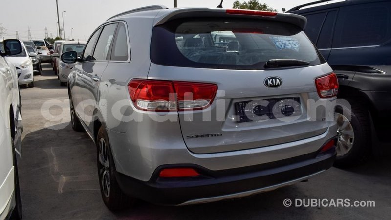 Big with watermark kia sorento somalia import dubai 2855