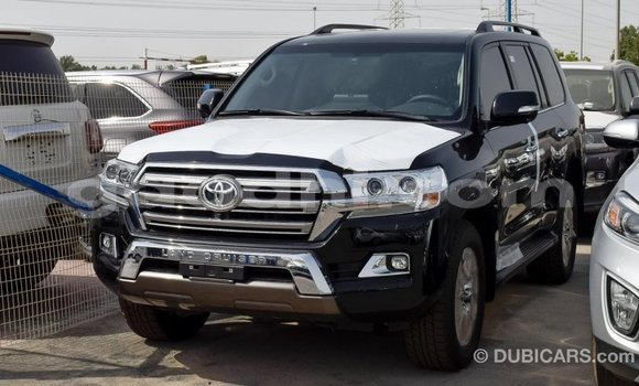 ይግዙ Imported Toyota Land Cruiser ጥቁር መኪና በ Import - Dubai በ ሶማሊያ ይግዙ Imported Toyota Land Cruiser ጥቁር መኪና በ Import - Dubai በ ሶማሊያ