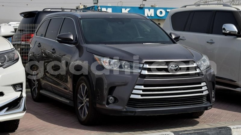 Big with watermark toyota highlander somalia import dubai 2857