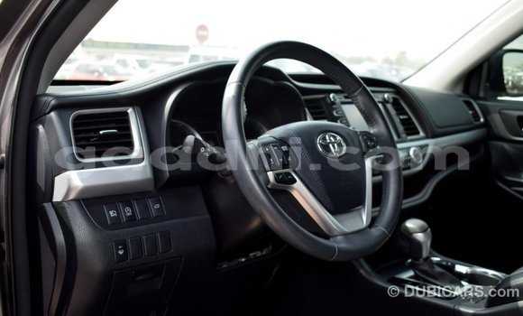 Imported Toyota Highlander Other Makiinaa iti Import - Dubai keessatti Somalia keessatti Imported Toyota Highlander Other Makiinaa iti Import - Dubai keessatti Somalia keessatti