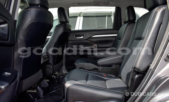 Imported Toyota Highlander Other Makiinaa iti Import - Dubai keessatti Somalia keessatti Imported Toyota Highlander Other Makiinaa iti Import - Dubai keessatti Somalia keessatti